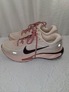 Nike Journey Women’s Pink and Ivory ComfiRide Running Shoes Size 11